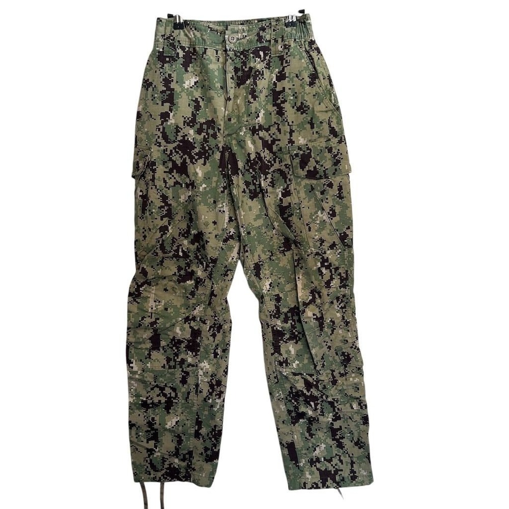 US Navy NWU Type III Men's Camo Cargo Pants Size 29‎ Short